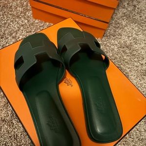 Hermes Oran Sandal Green size 40